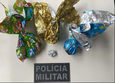 Ovos de Páscoa roubados por Robin Hood de Elesbão Veloso