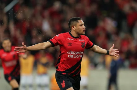 Vitor Roque