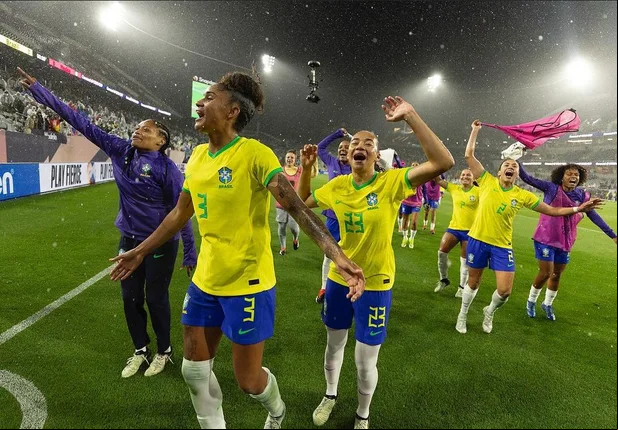 Seleção Brasileira comemora vaga na final da Copa Ouro