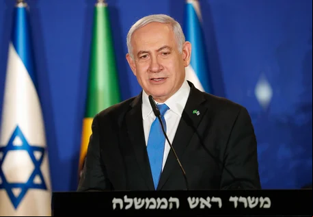 Parlamento de Israel não aprova lei e Netanyahu continua no governo