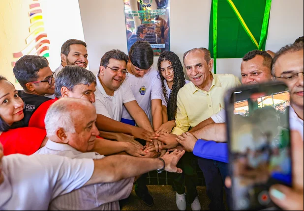 Rafael Fonteles entrega reforma de R$ 1,7 milhão em escola de Guaribas