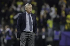 Ancelotti durante vitória do Brasil sobre o Paraguai