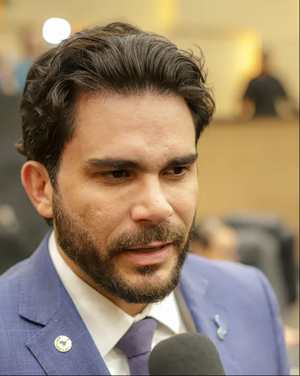 Dr. Marcus Vinicius