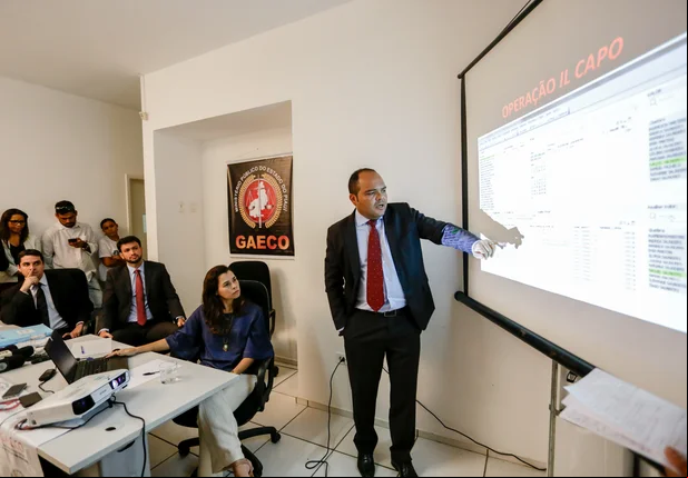 Gaeco esclarece operação que culminou com prisão de Emir Maia