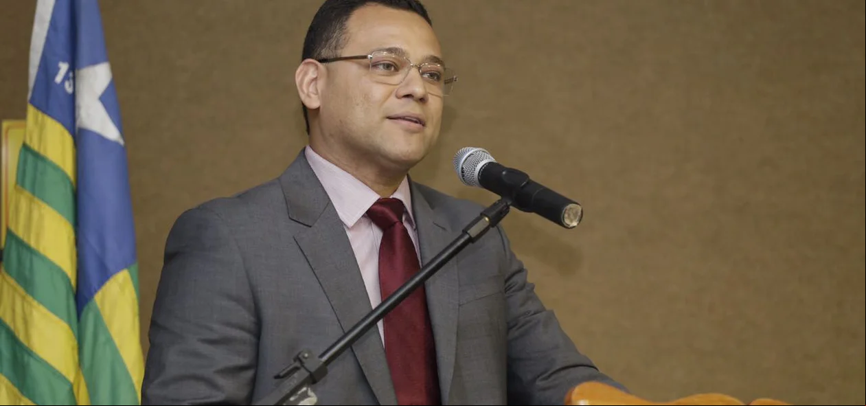 Delegado Riedel Batista