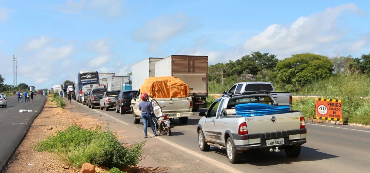 Trânsito sendo liberado na BR-316