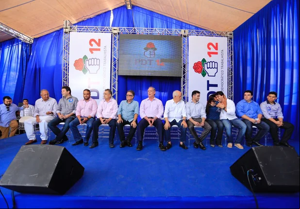 Ciro Gomes participa de convenção do PDT em Teresina