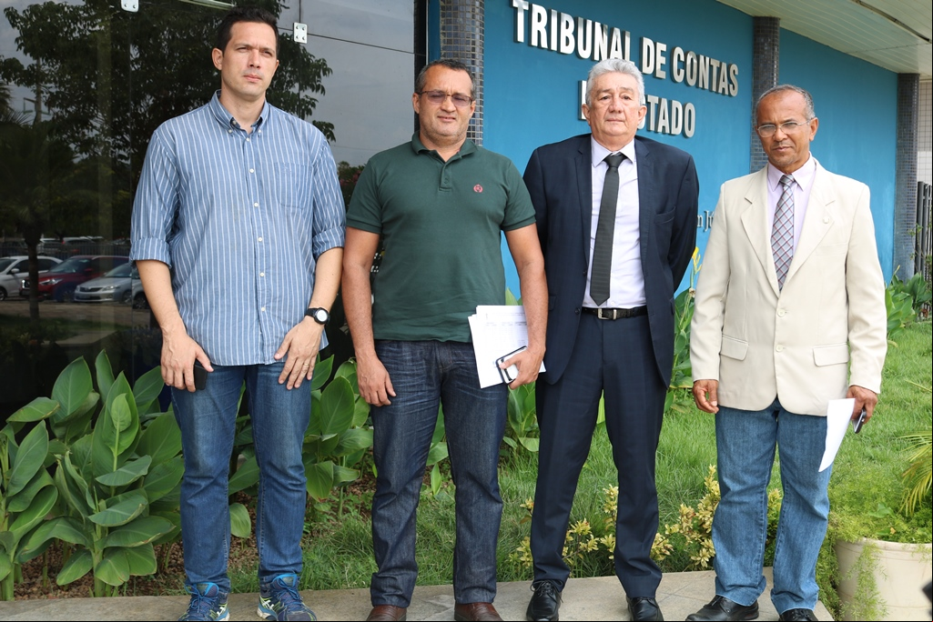 Militares se reúnem para discutir reajuste salarial