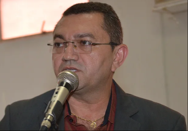 Padre Walmir nega mais espaço ao PTB em sua gestão 