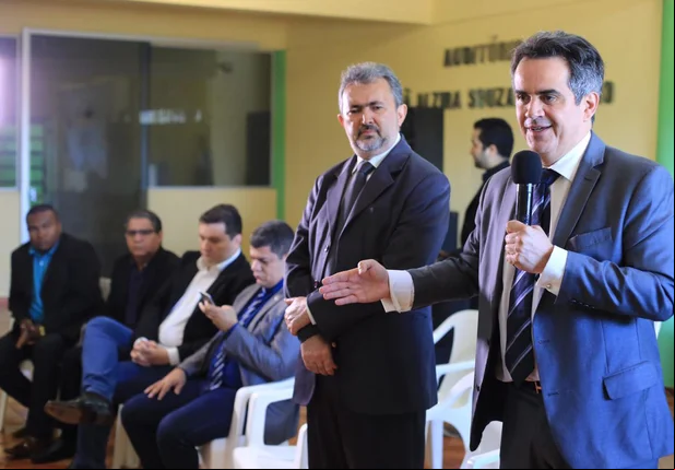 Ciro Nogueira avalia apoio a Ciro Gomes durante ato religioso