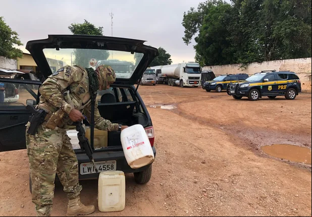 PRF prende quadrilha acusada de adulterar combustível no Piauí