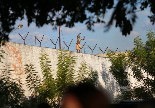 Rebelião no CEM