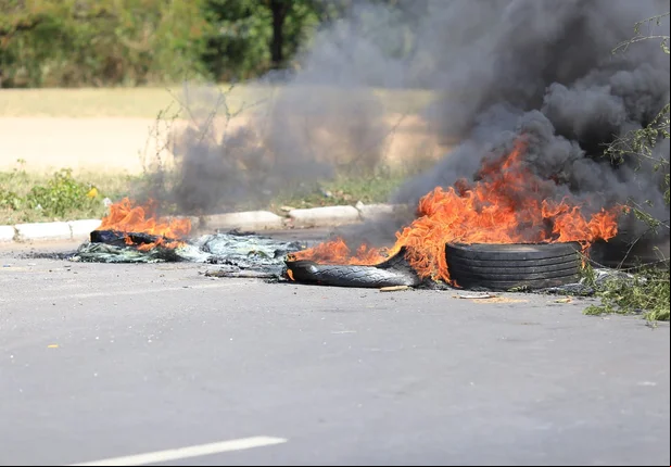 Lavadores de carro protestam na Avenida Maranhão