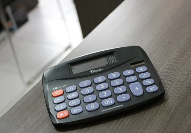 Inflação deve fechar em 3,69%