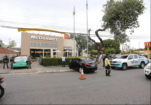 Criminoso morre após roubar cofre do Mc Donalds em Teresina