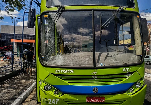 Técnico da G3 Telecom morre em colisão entre ônibus e moto