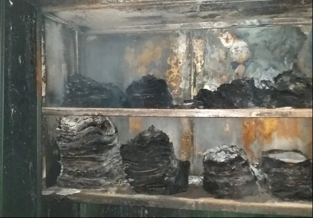 Creche é furtada e incendiada em Porto