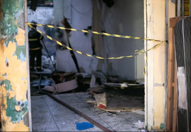 Incêndio em loja de estofados na Avenida Gil Martins em Teresina