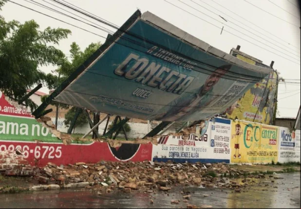 Temporal dcausa estragos em Campo Maior