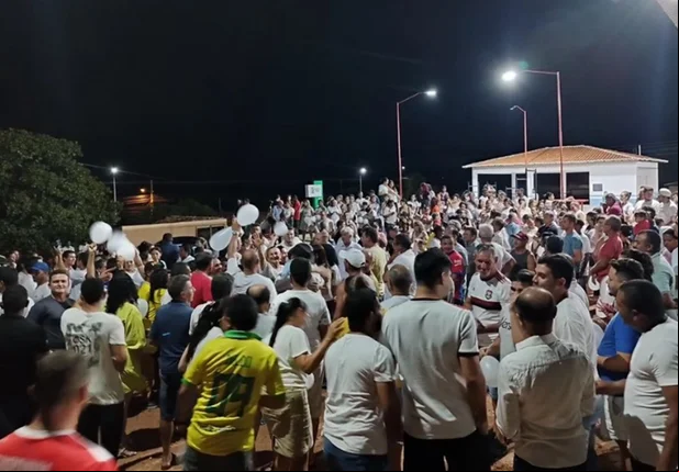 População se veste de branco em protesto contra decisão do TRE-PI