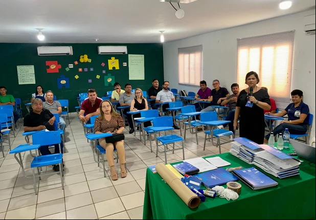 Reunião de planejamento estratégico com a presença de Secretários