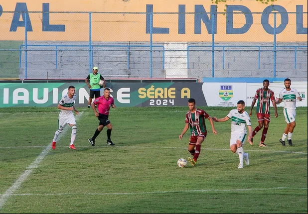 Altos derrota Fluminense-PI e assume liderança do Piauiense
